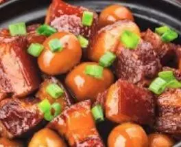 Hình ảnh Cơm thịt kho tiêu