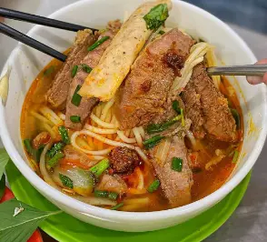 Hình ảnh Bún bò nạm chả