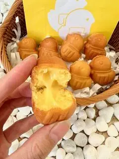 Hình ảnh Bánh gà con nhân vani truyền thống