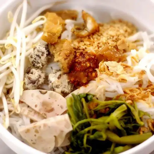 Hình ảnh Bún Trộn Cá Giò Mọc Bò