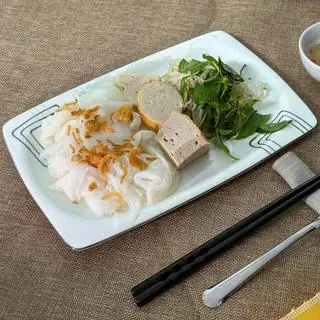 Hình ảnh Bánh cuốn chả lụa