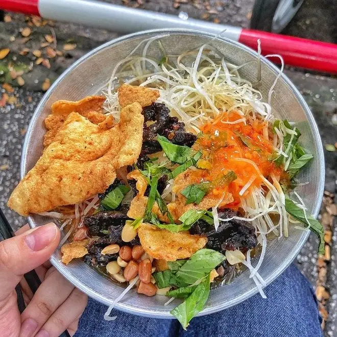 Hình ảnh Gỏi đu đủ khô bò đen