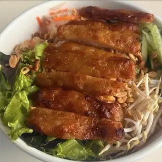 Hình ảnh Bún nem nướng đậm vị