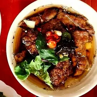 Hình ảnh 2 bún chả lẫn