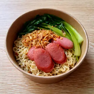 Hình ảnh Mì trộn xúc xích