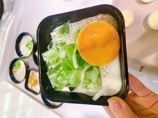 Hình ảnh Chè dừa non caramen