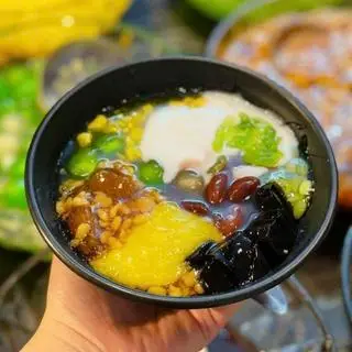 Hình ảnh Chè Thập Cẩm Hiện Đại - Khoai Dẻo