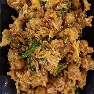 Hình ảnh Sụn gà rang muối đĩa to
