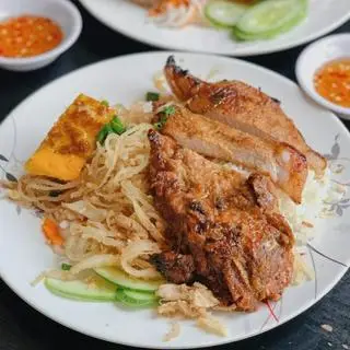 Hình ảnh Cơm tấm sườn nạc