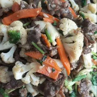 Hình ảnh Bông cải xào thịt bò