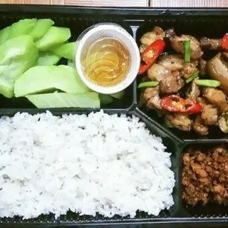 Hình ảnh Suất cơm 2 món mặn - 1 rau - 1 canh