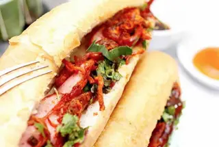 Hình ảnh Bánh mì nem bò khô