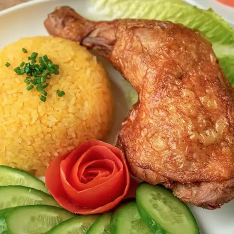 Hình ảnh Cơm Gà Xối Mỡ - Tiểu Bảo - Nguyễn Văn Khối