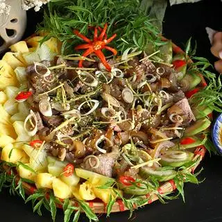 Hình ảnh Dê hấp trộn lá chúc An Giang