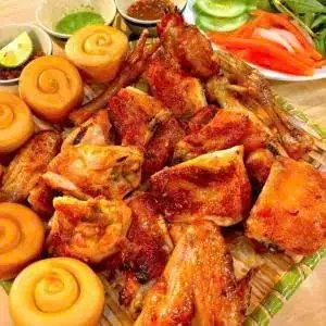 Hình ảnh Gà Nướng Thế Hệ Mới, Mật Nho & Muối Ớt - Tô Ký