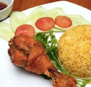 Hình ảnh Cơm chiên đùi tỏi