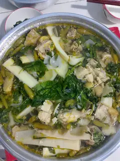 Hình ảnh Lẩu gà lá é