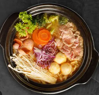 Hình ảnh Mì kim chi bò cay