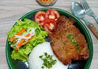 Hình ảnh Cơm tấm sườn nướng mật ong