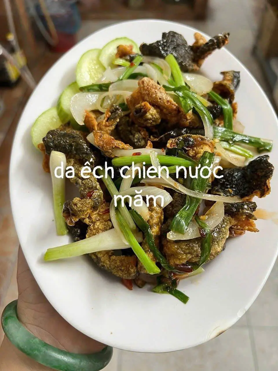 Hình ảnh Da ếch chiên nước mắm