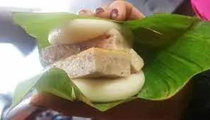Hình ảnh Xôi nén chả nóng