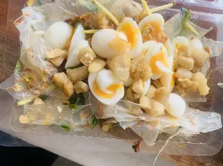 Hình ảnh Trộn thịt bằm tóp mỡ - trứng lòng đào