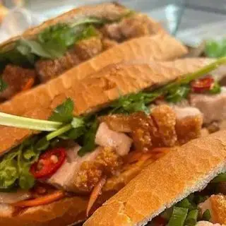 Hình ảnh Bánh mì heo quay