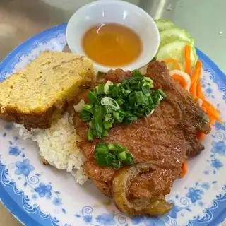 Hình ảnh Cơm Tấm Sườn Chả