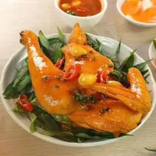 Hình ảnh Gà tre hấp mắm nhĩ