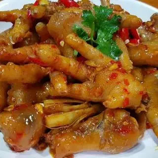 Hình ảnh Chân gà hầm sả sa tế