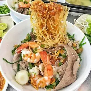 Hình ảnh Hủ tiếu nam vang khô