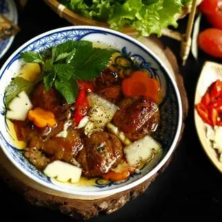 Hình ảnh Bún chả lẫn suất nhỏ