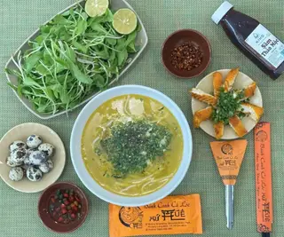 Hình ảnh Bánh canh cá lóc chiên