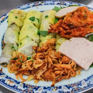 Hình ảnh BÁNH CUỐN THỊT TRỨNG ĐẶC BIỆT 