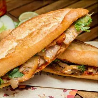 Hình ảnh Bánh mì pate xá xíu