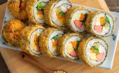 Hình ảnh 1 cái kimbap chiên
