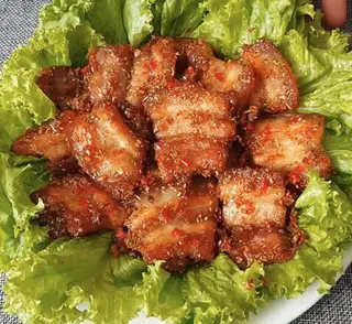 Hình ảnh Cơm ba rọi chiên sả ớt