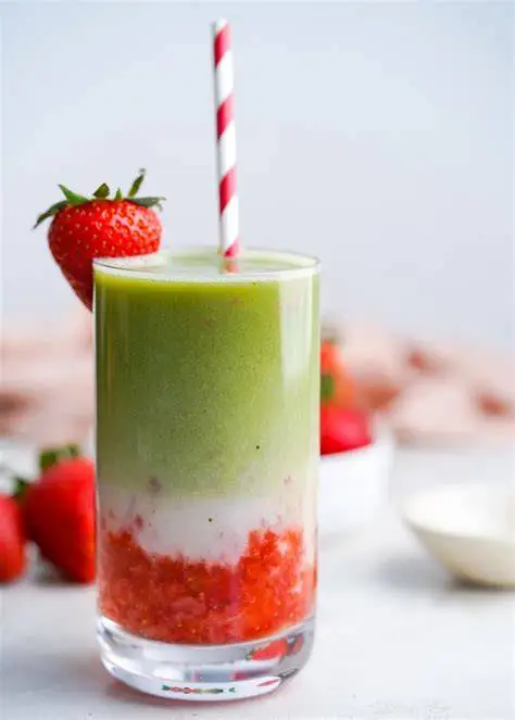 Hình ảnh Matcha latte dâu
