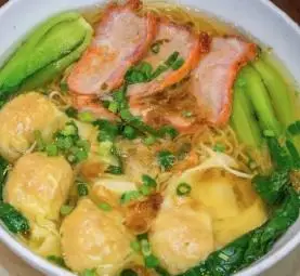 Hình ảnh Hủ tiếu mì xá xíu hoành thánh