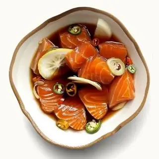 Hình ảnh Cá hồi ngâm tương - 100g