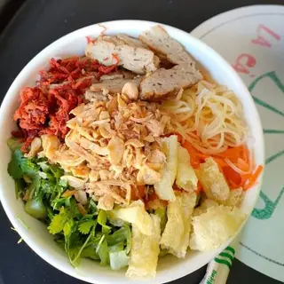 Hình ảnh Bún trộn nem nướng