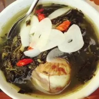 Hình ảnh Gà ác tiềm - 1 trứng vịt lộn