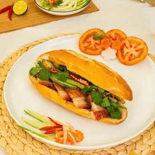 Hình ảnh Bánh mì đầy đủ