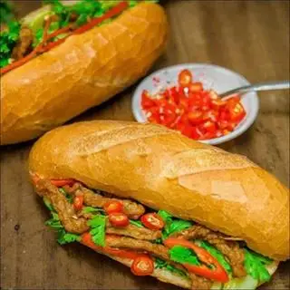 Hình ảnh Bánh mì chả cá