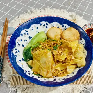 Hình ảnh Mì khô sủi cảo - đậu hủ cá phô mai