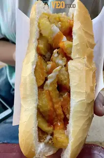 Hình ảnh Bánh mì nem khoai