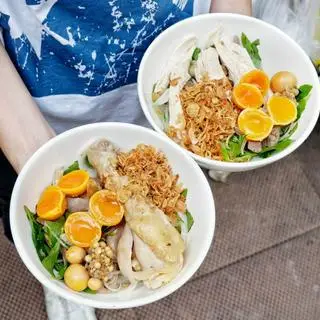 Hình ảnh Bánh ướt gà xé - trứng non