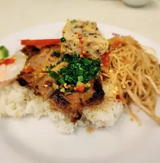 Hình ảnh Cơm chả bì