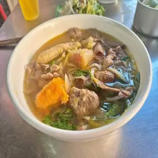 Hình ảnh Bún bò Huế bò viên
