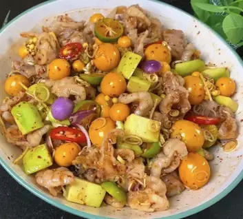 Hình ảnh Chân gà sốt Thái trứng non